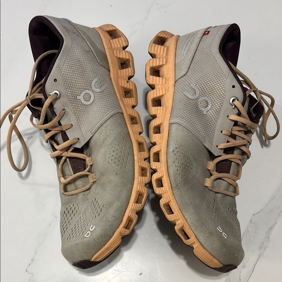 On Running Women's Shoes in Gray and Tan - Picture 5 of 6